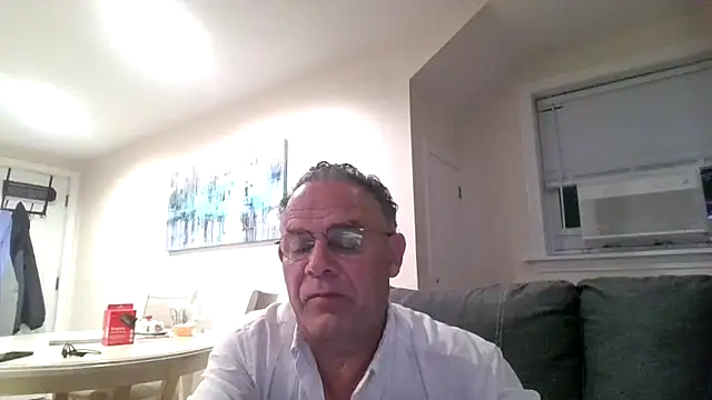 twopeopleinlove online show from July 30, 9:19 am