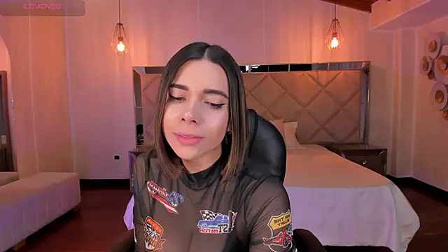 AmyWalker  online show from March 9, 10:19 am