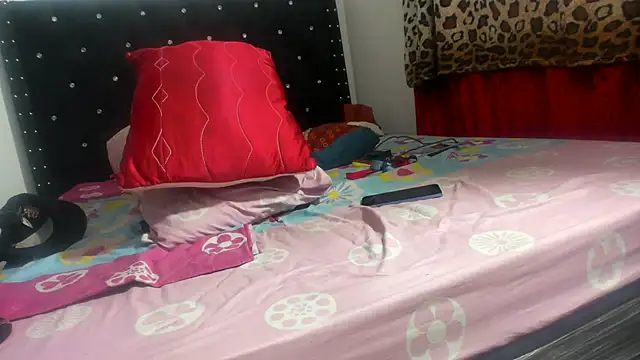 Snapshot of x_Jeiron_20BigCock_x chatting on March 12, 9:24 pm x Jeiron 20BigCock x online show from March 12, 9:24 pm