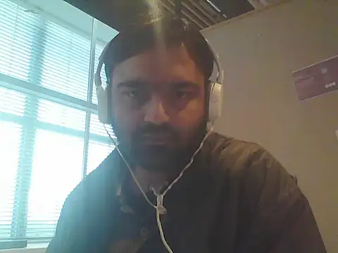 JohnBond009 online show from April 15, 5:31 pm