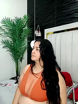 lucia vonne  online show from January 11, 1:01 pm