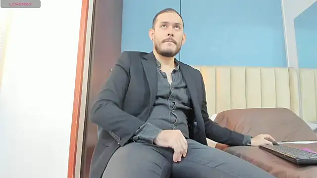 jeanpiere  online show from November 9, 12:36 pm