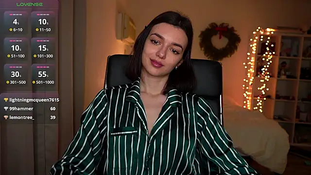 Snapshot of olivia_jeas chatting on January 9, 2:03 am olivia jeas online show from January 9, 2:03 am