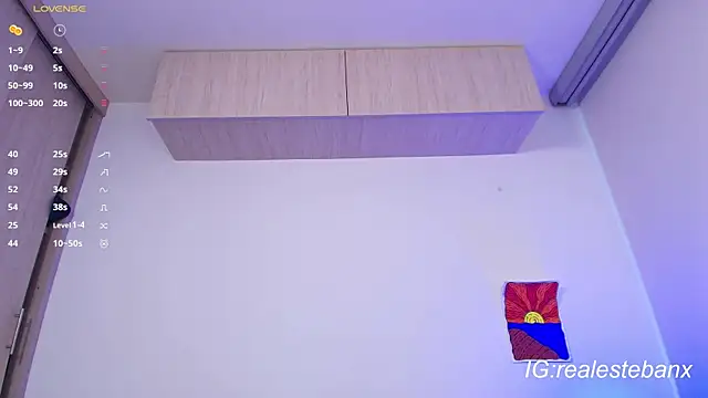 Esteban Knight online show from September 29, 10:14 pm