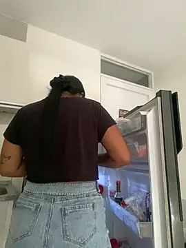 NatashaBrown12 online show from March 19, 1:26 pm