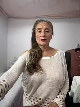 lilian prada online show from April 19, 3:55 pm