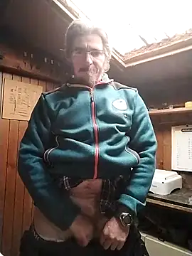 Chris8149 online show from February 16, 9:26 am