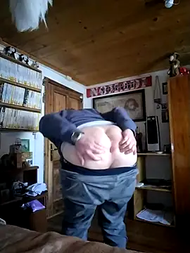 Chris8149 online show from February 20, 1:30 pm