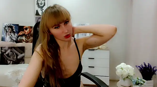 EveLove33 online show from March 15, 5:15 pm