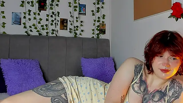 Snapshot of miss_Lizzy chatting on July 15, 1:11 am miss Lizzy online show from July 15, 1:11 am
