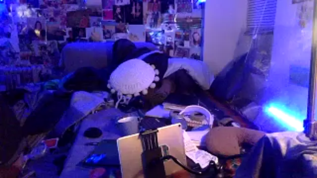 DownstairsSky online show from January 31, 9:05 am