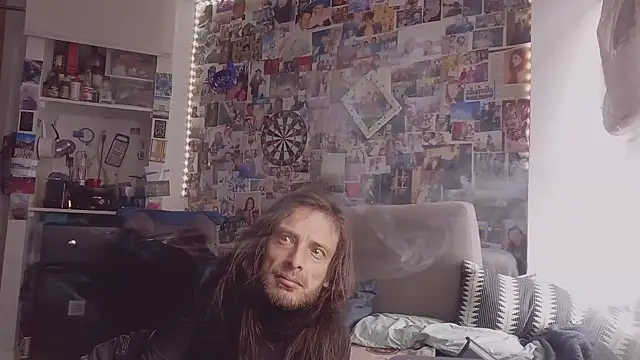 DownstairsSky online show from March 6, 3:13 pm