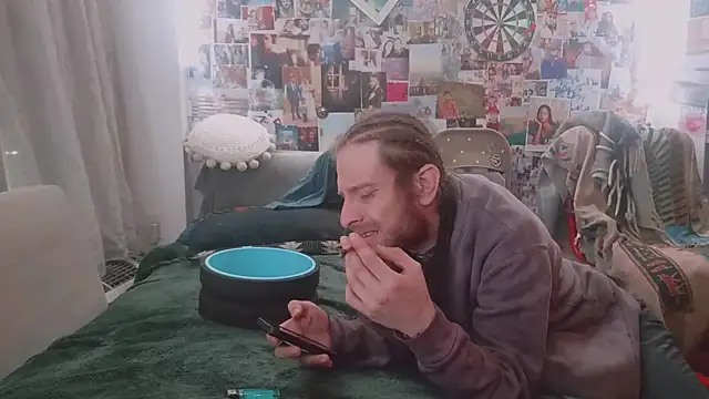 DownstairsSky online show from March 18, 1:21 am