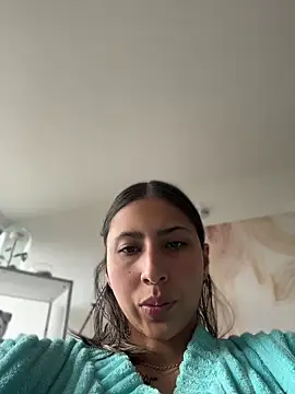 Snapshot of Ameellie chatting on April 30, 2:45 pm Ameellie online show from April 30, 2:45 pm