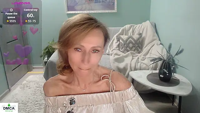 HornyMilf 777 online show from May 21, 7:04 am