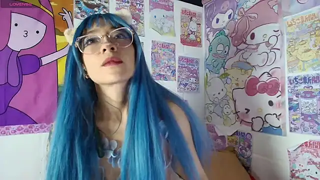 Cloe Leee online show from May 2, 5:34 am