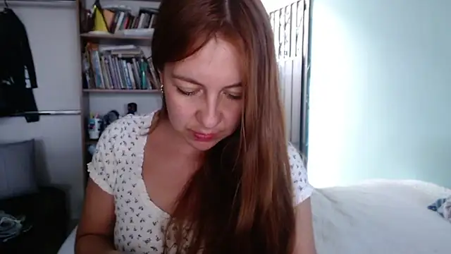 violetapeter 1 online show from July 17, 8:57 pm