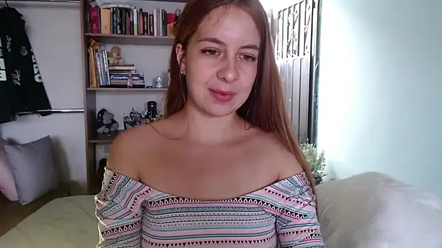 violetapeter 1 online show from August 5, 8:22 pm