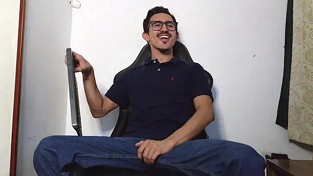 HomeAloneK online show from February 11, 10:26 pm