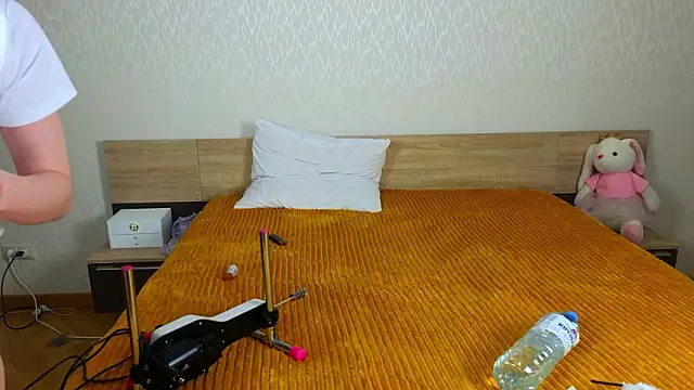 Cowell Adelina online show from March 30, 9:32 am