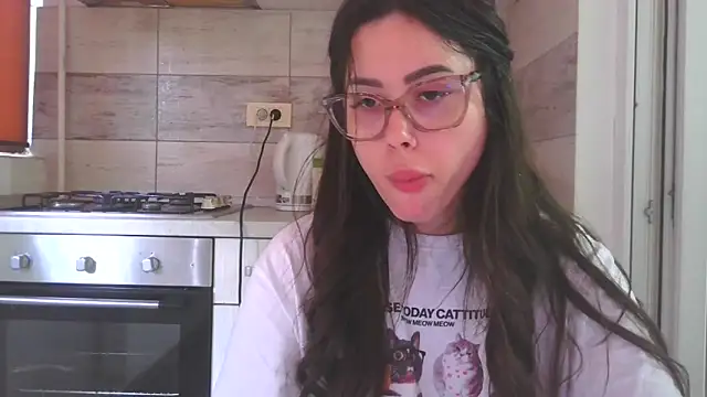 LovelyJulliette online show from May 17, 3:19 pm