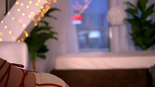 KaylaBray online show from April 10, 3:45 am