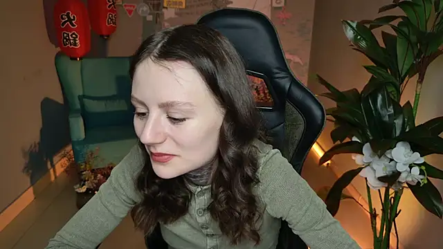 VeliraBraitberg online show from February 6, 2:15 pm