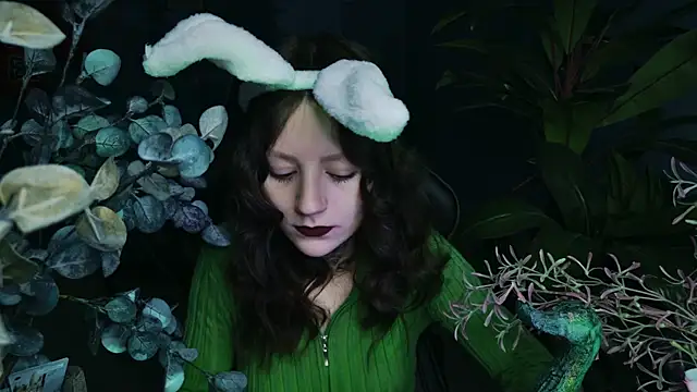 VeliraBraitberg online show from February 23, 11:11 am