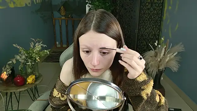 VeliraBraitberg online show from September 17, 4:08 pm