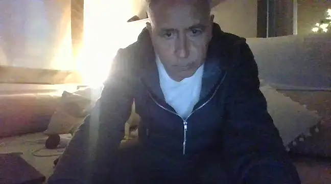 Snapshot of fransexdol chatting on December 8, 5:22 pm fransexdol online show from December 8, 5:22 pm