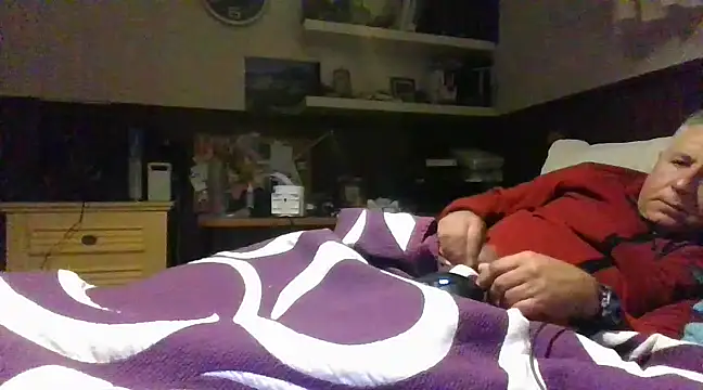 Snapshot of fransexdol chatting on February 9, 4:04 am fransexdol online show from February 9, 4:04 am