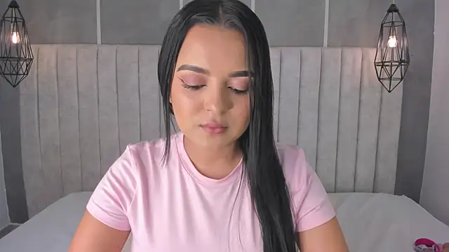 lea gray online show from February 18, 7:09 pm