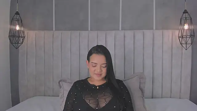 lea gray online show from February 25, 7:25 pm