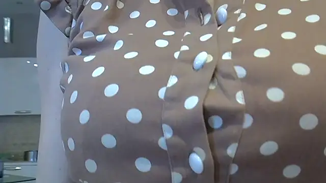 ZarinaSwift online show from March 6, 5:04 am