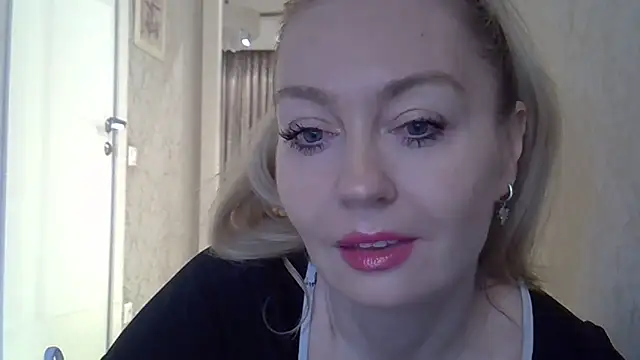 ZarinaSwift online show from March 13, 4:41 am