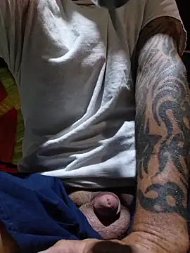 Hotbodyscottie online show from May 4, 9:27 am