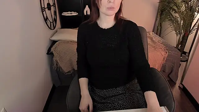 ZoeEast online show from January 11, 5:51 pm