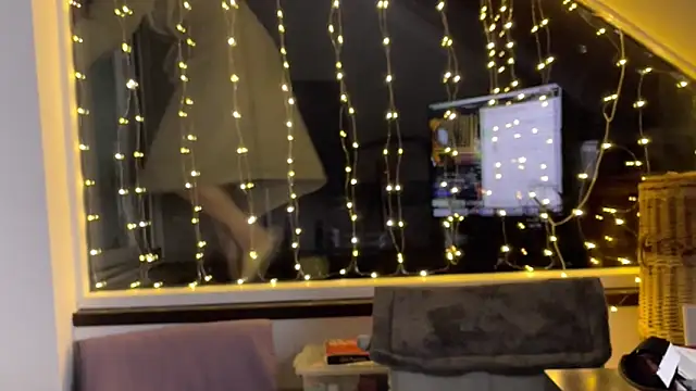 Missy baby online show from March 12, 8:10 pm