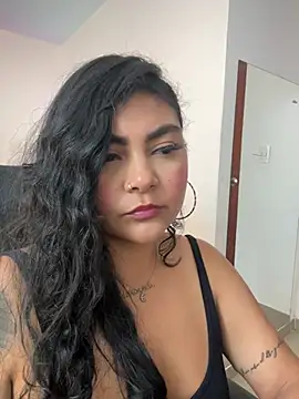 Juli Walker online show from March 1, 4:20 pm