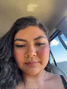 Snapshot of Juli_Walker chatting on May 1, 2:32 pm Juli Walker online show from May 1, 2:32 pm