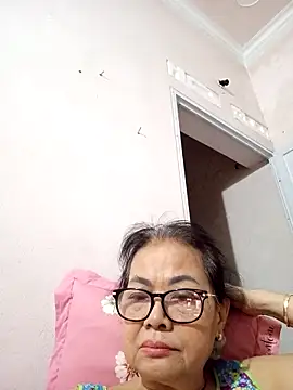 Hotestlove online show from April 7, 1:22 pm