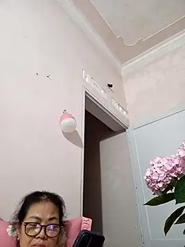 Hotestlove online show from April 16, 2:29 pm