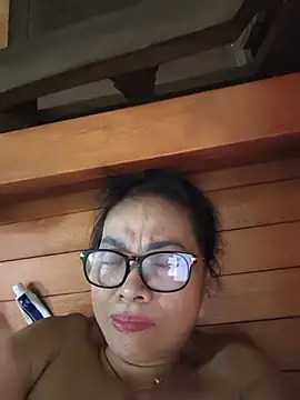 Hotestlove online show from May 24, 2:33 pm