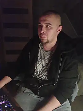 Foxyshaved online show from February 13, 5:14 am