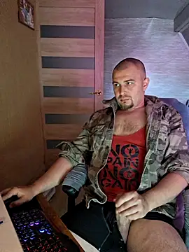 Snapshot of Foxyshaved chatting on May 20, 4:51 am Foxyshaved online show from May 20, 4:51 am
