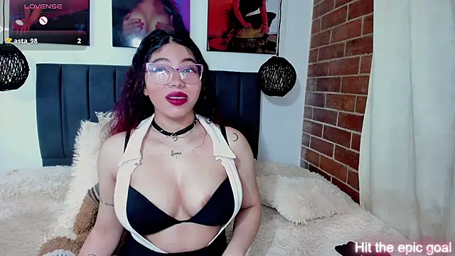 kyliejenner hot online show from February 16, 4:19 am