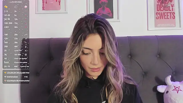 IsadoraGalle  online show from March 25, 4:02 pm