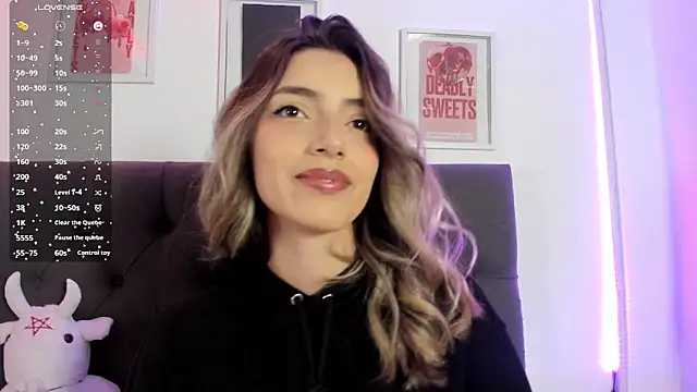 IsadoraGalle  online show from April 21, 3:07 pm