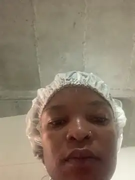 slimcateee online show from February 4, 5:24 am