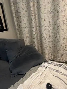 slimcateee online show from March 22, 8:45 pm